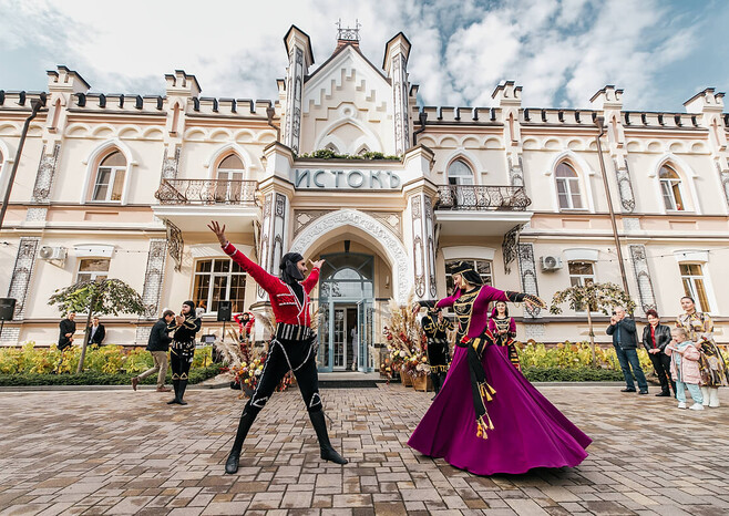 Вечерняя и праздничная программа
